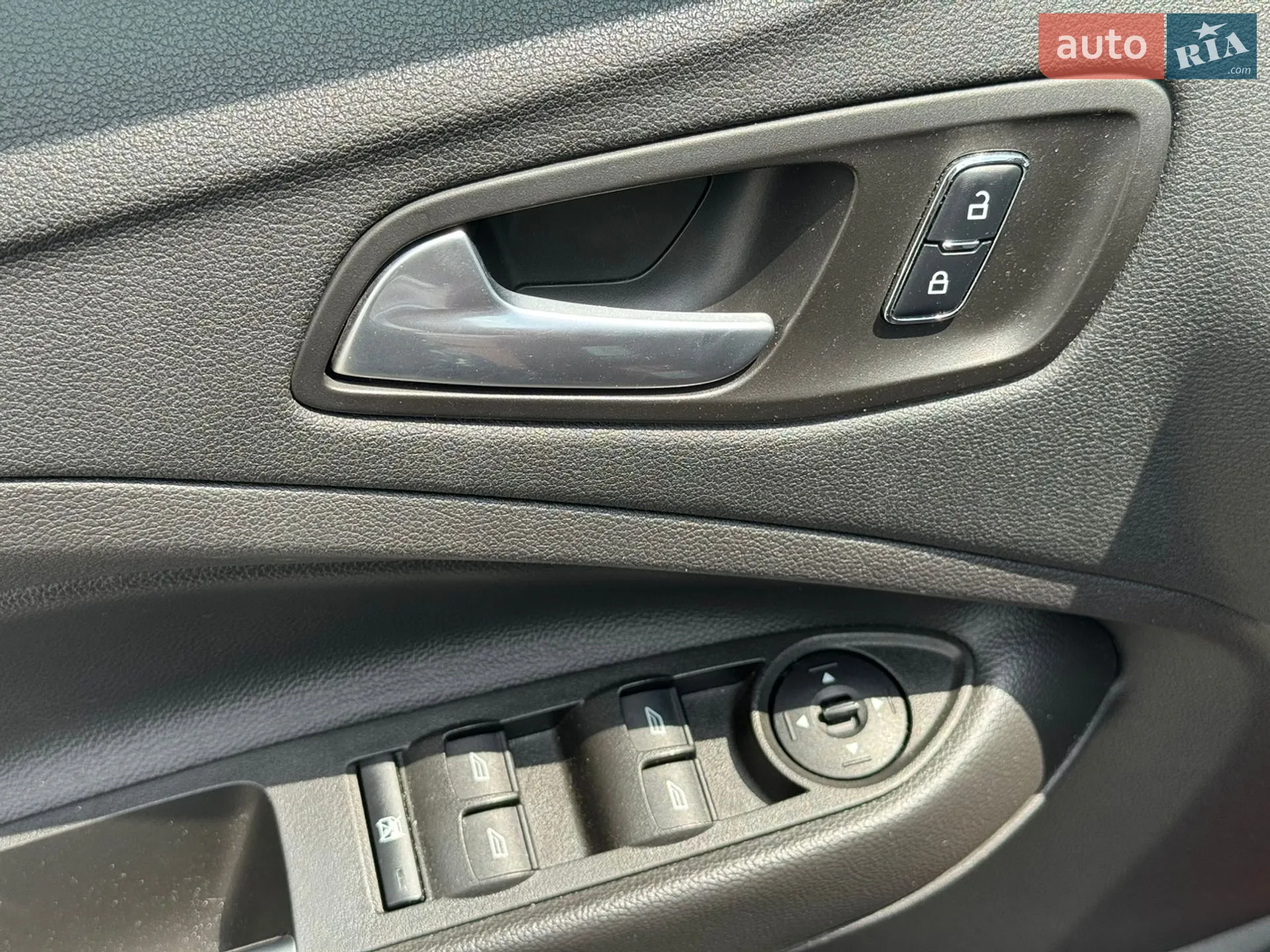 2016 Ford Escape - мініатюра 14