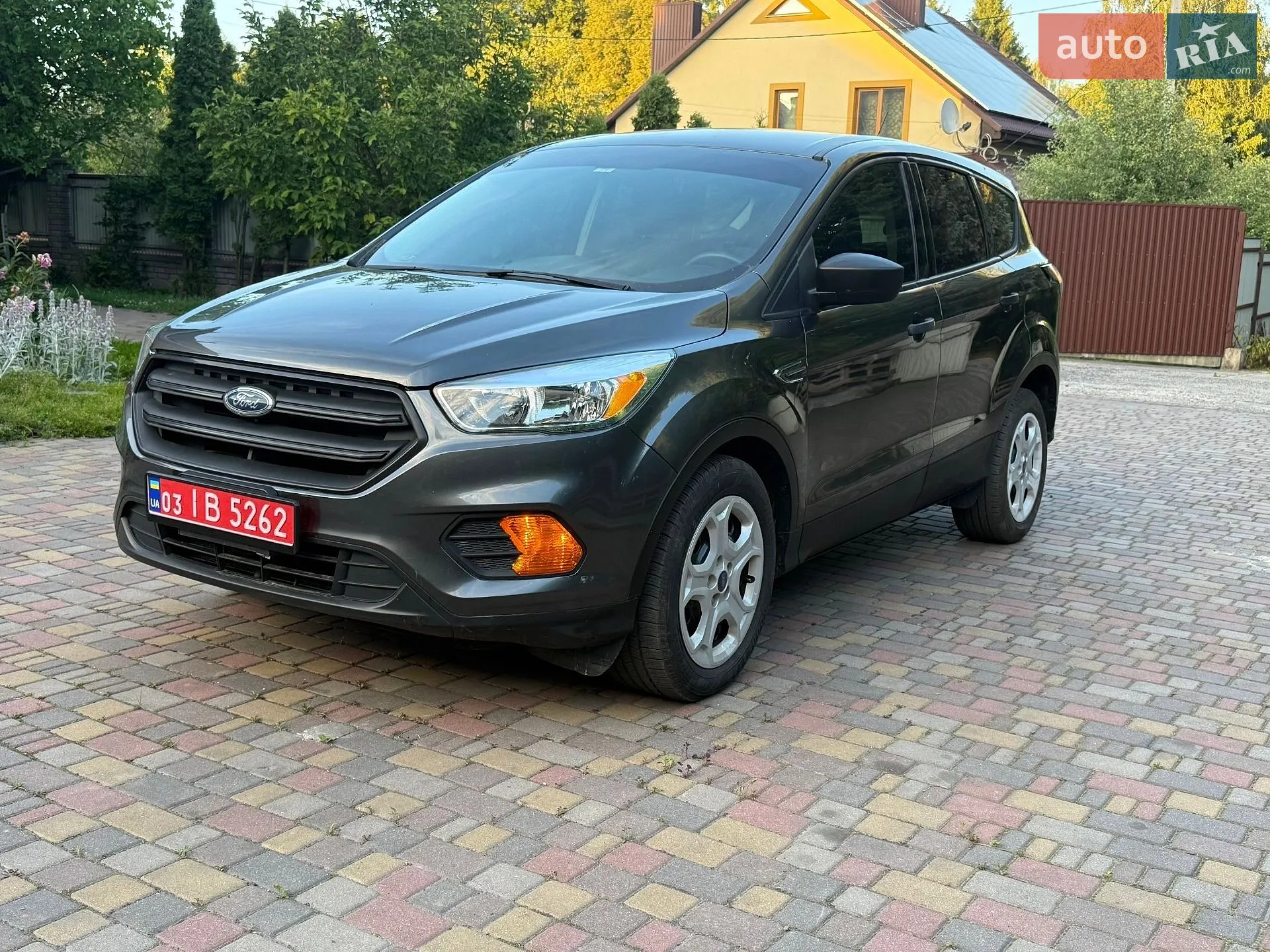 2017 Ford Escape - мініатюра 2