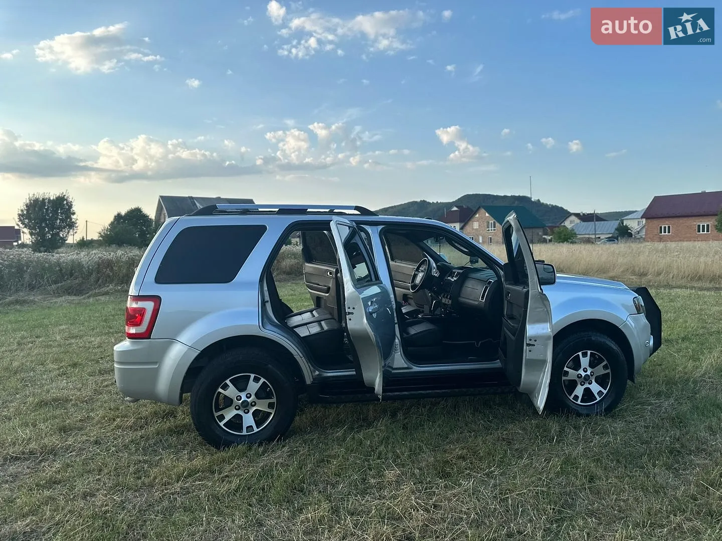 2010 Ford Escape - мініатюра 18