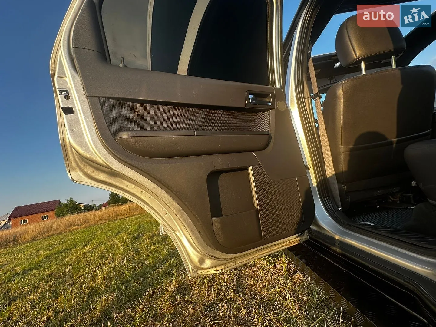 2010 Ford Escape - мініатюра 25