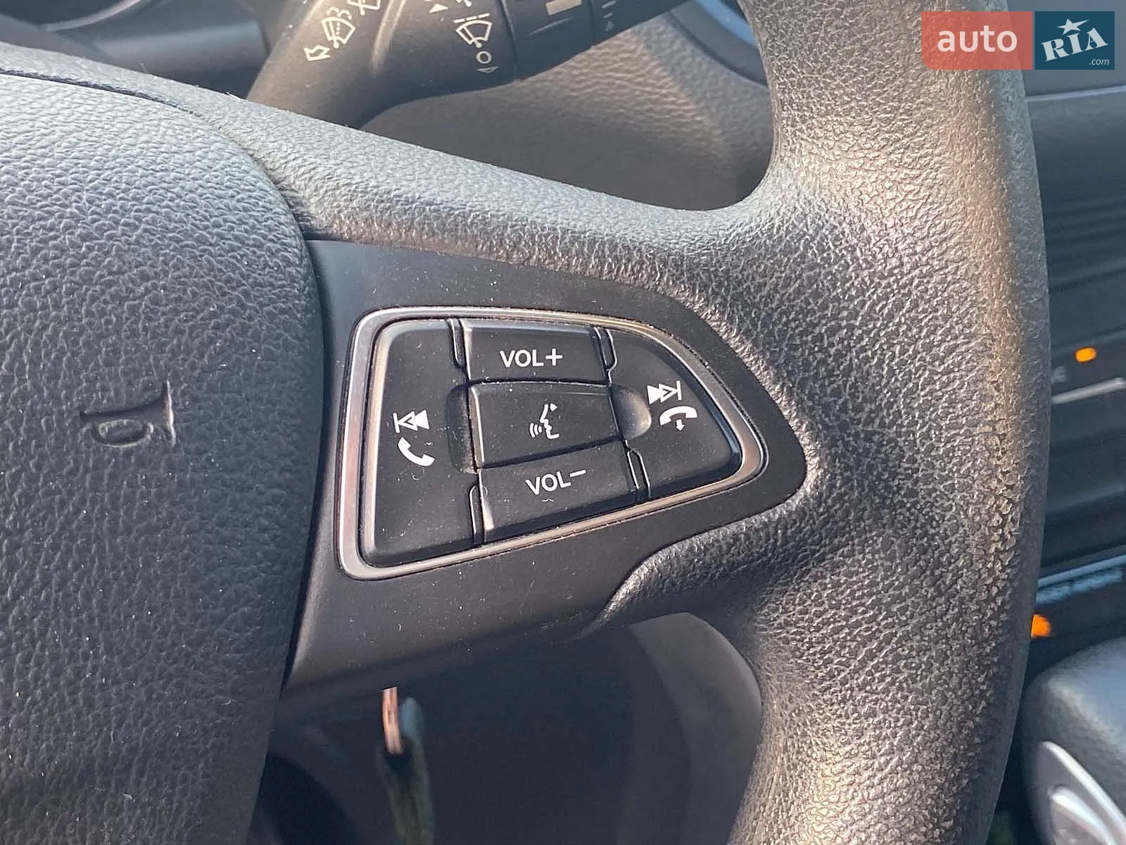 2017 Ford Escape - мініатюра 18