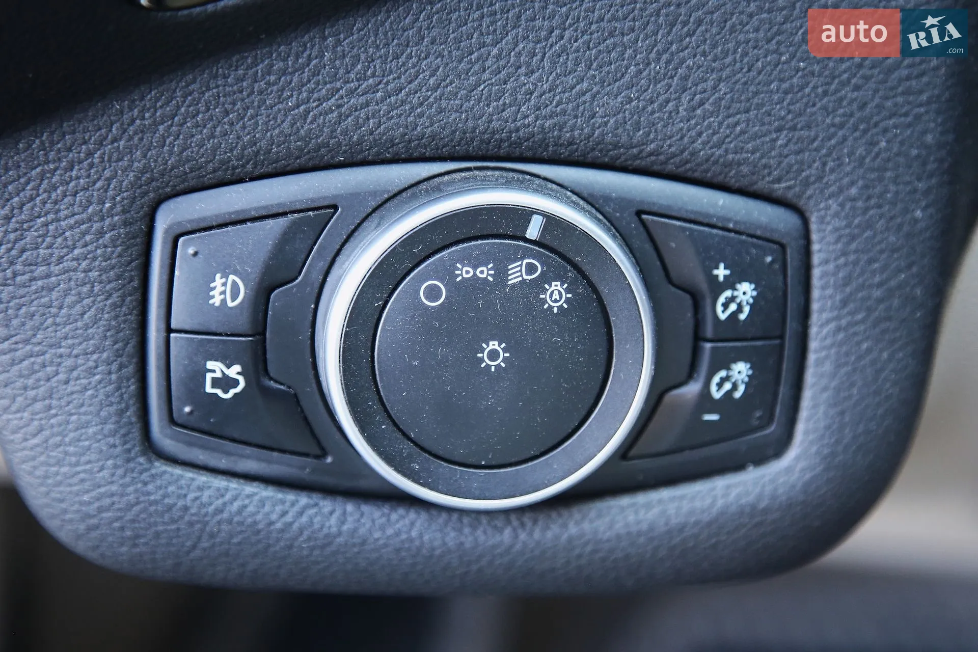 2015 Ford Escape - мініатюра 18