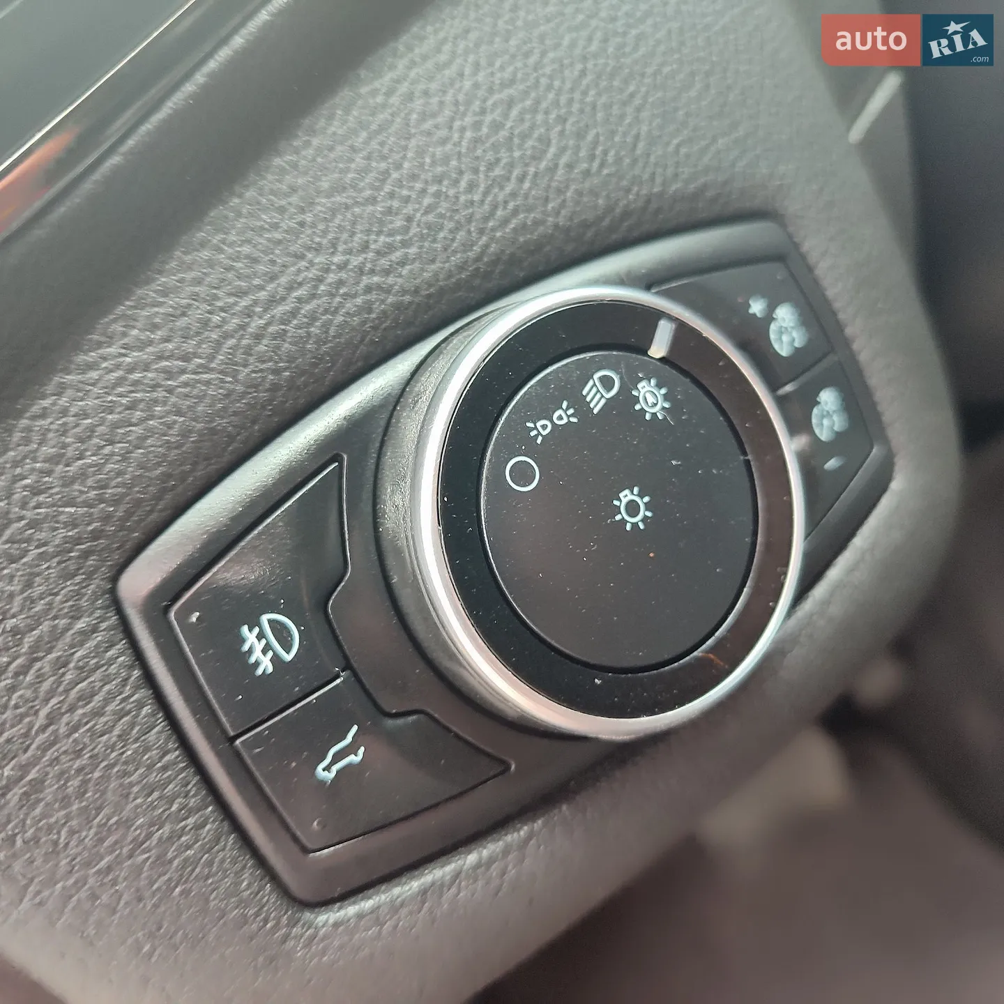 2017 Ford Escape - мініатюра 16