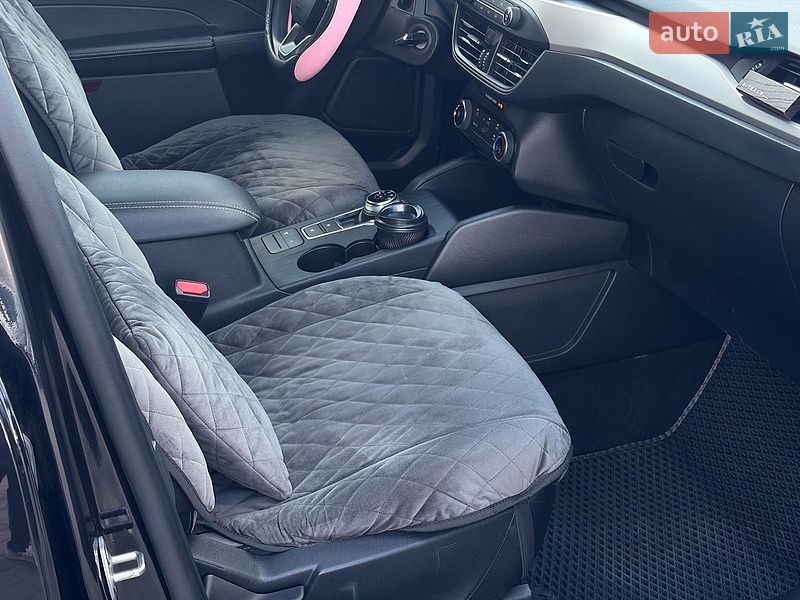 Позашляховик / Кросовер Ford Escape 2021 в Львові