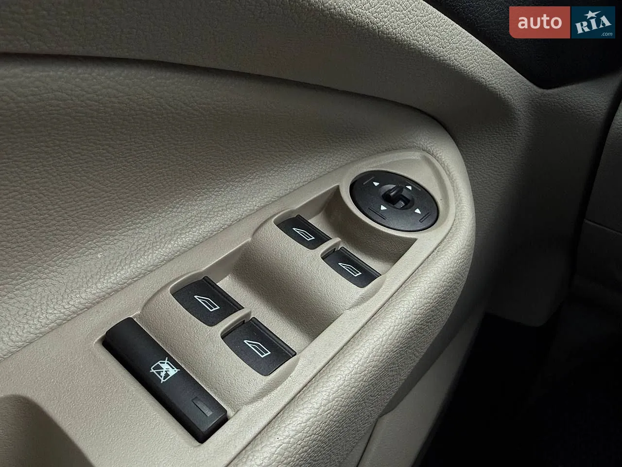 2012 Ford Escape - мініатюра 17