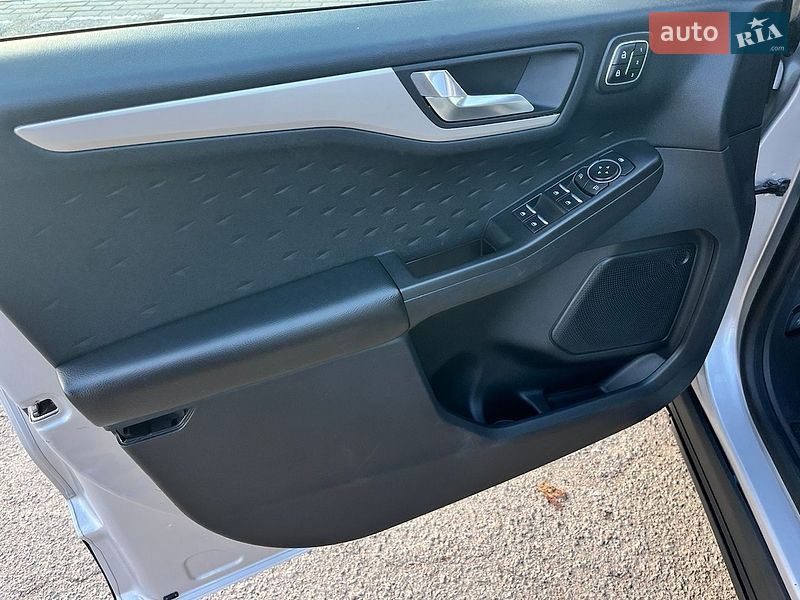 Позашляховик / Кросовер Ford Escape 2019 в Василькові