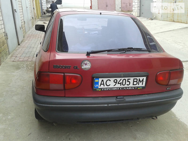 Хэтчбек Ford Escort 1993 в Луцке