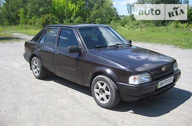 Лифтбек Ford Escort 1987 в Звягеле