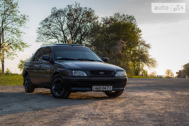 Ford Escort 1993 року