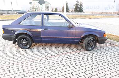 Хетчбек Ford Escort 1987 в Хусті