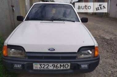 Купе Ford Escort 1987 в Чернівцях