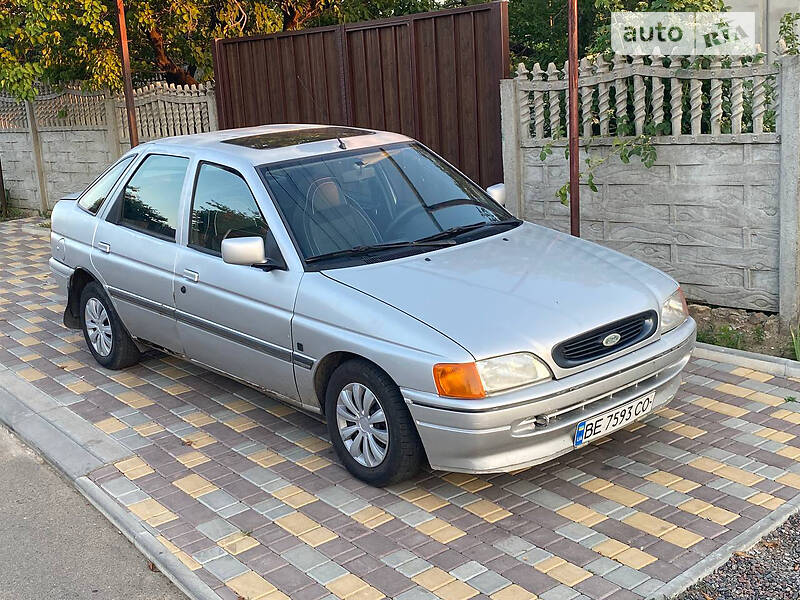 Хэтчбек Ford Escort 1994 в Одессе