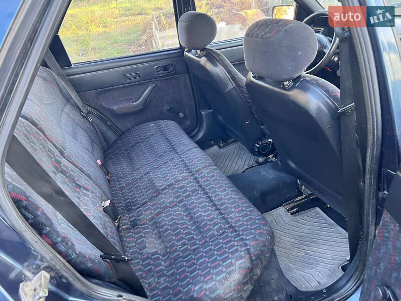 Седан Ford Escort 1994 в Раздельной