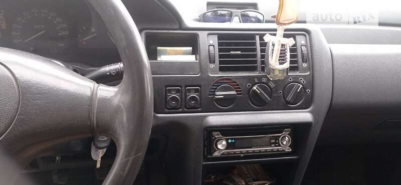 Ліфтбек Ford Escort 1990 в Чорткові