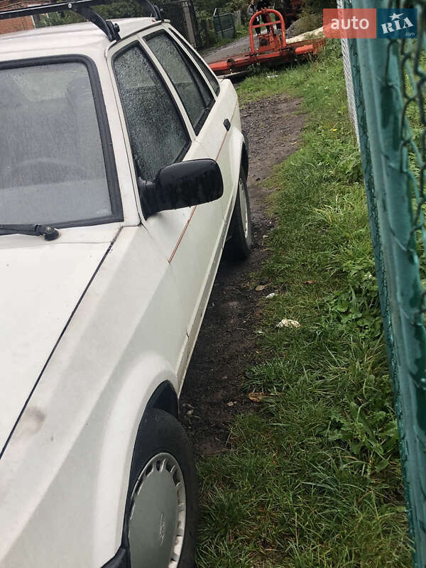 Хетчбек Ford Escort 1986 в Львові