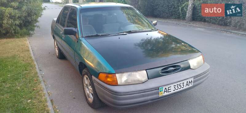 Седан Ford Escort 1993 в Дніпрі