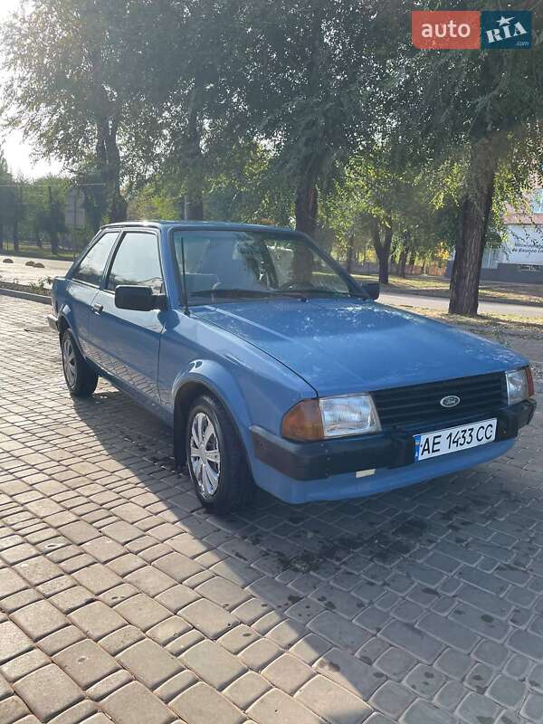 Хэтчбек Ford Escort 1985 в Кривом Роге
