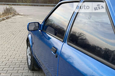 Хэтчбек Ford Escort 1987 в 