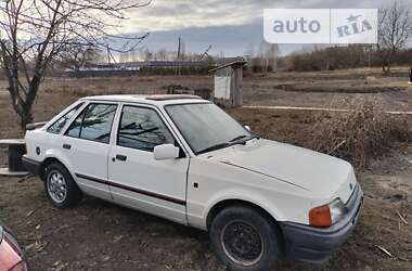 Хетчбек Ford Escort 1989 в Черняхові