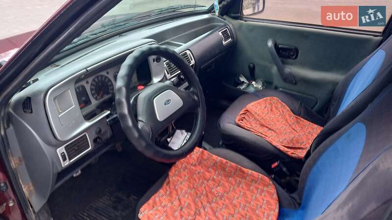 Хэтчбек Ford Escort 1988 в Ярмолинцах