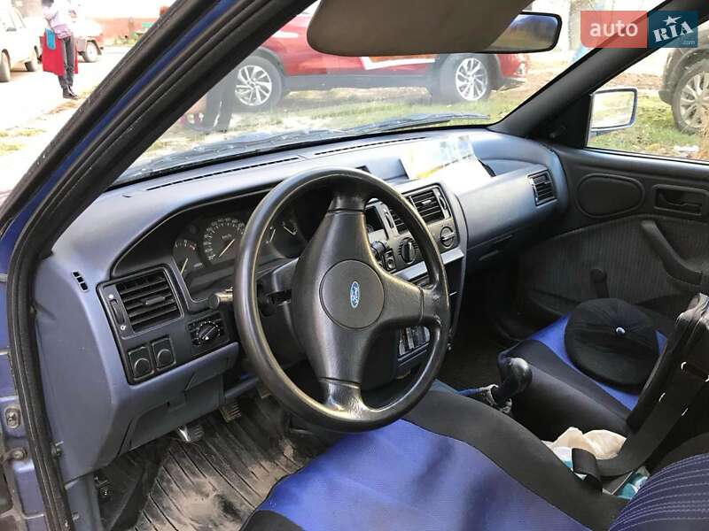 Хетчбек Ford Escort 1992 в Шостці