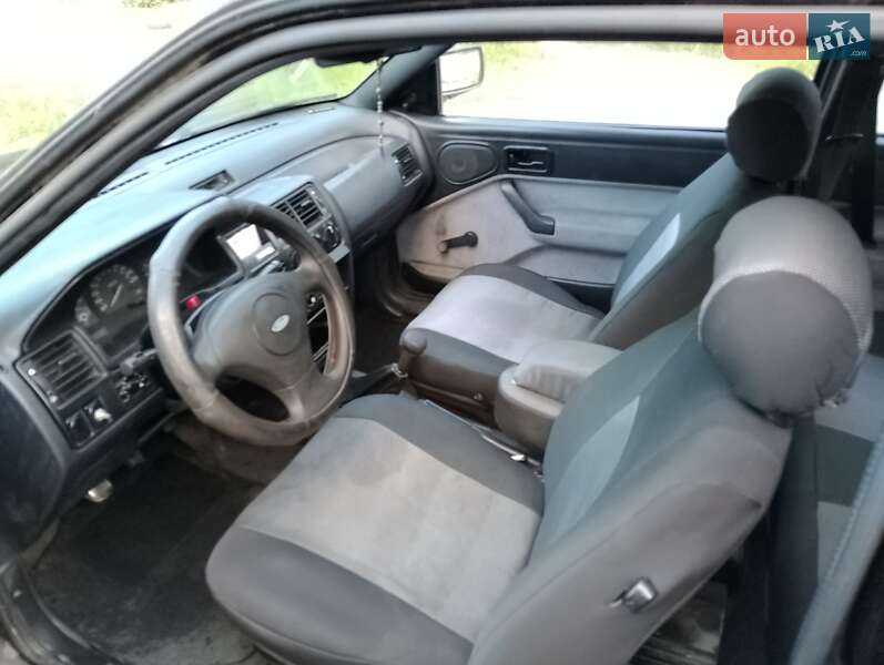 Хэтчбек Ford Escort 1992 в Тернополе