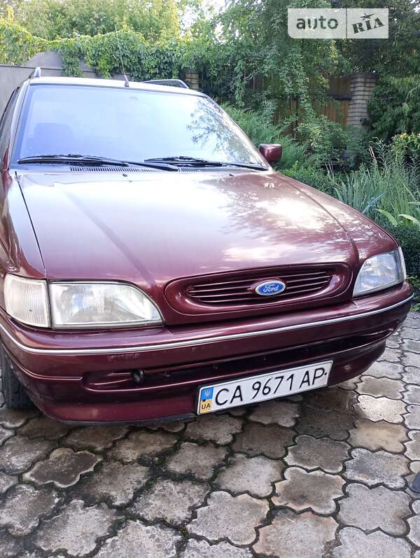 Універсал Ford Escort 1994 в Смілі