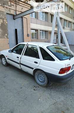 Седан Ford Escort 1995 в Одессе