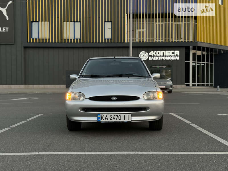 Хэтчбек Ford Escort 1997 в Киеве