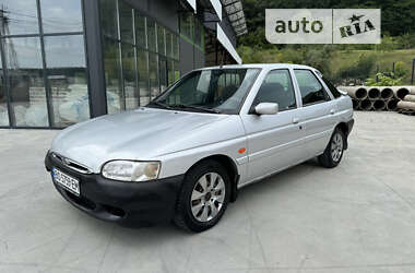 Хэтчбек Ford Escort 1996 в Теребовле