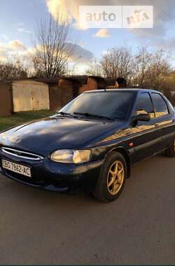 Хэтчбек Ford Escort 1997 в 