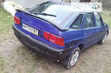 Лифтбек Ford Escort 1995 в Коростене