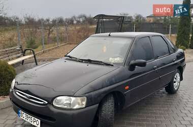 Хэтчбек Ford Escort 1997 в Самборе