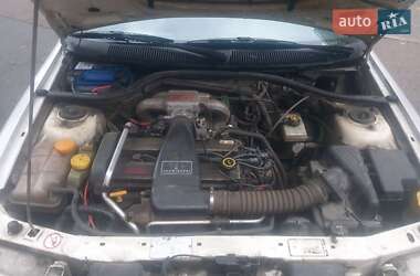 Хэтчбек Ford Escort 1995 в 