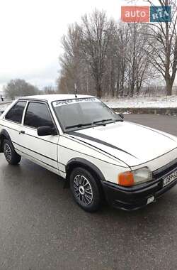 Хетчбек Ford Escort 1992 в Чуднові