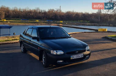 Хетчбек Ford Escort 1997 в Кривому Розі