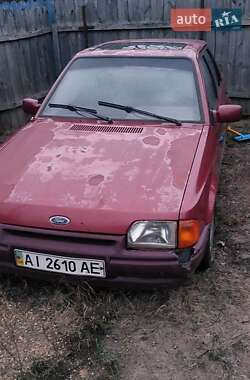 Хэтчбек Ford Escort 1988 в Макарове