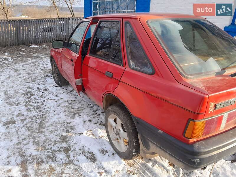 Хэтчбек Ford Escort 1987 в 