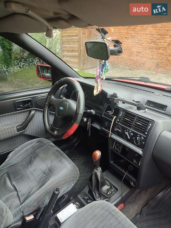 Седан Ford Escort 1992 в Ивано-Франковске