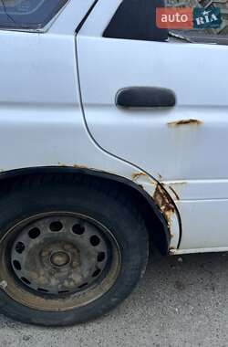 Хэтчбек Ford Escort 2000 в 