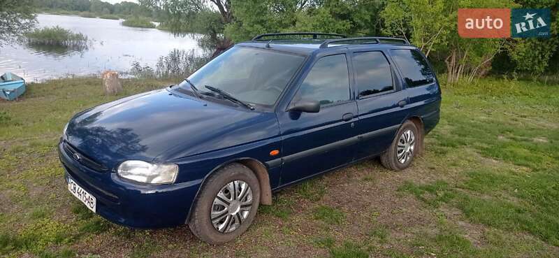 Універсал Ford Escort 1995 в Новгород-Сіверському