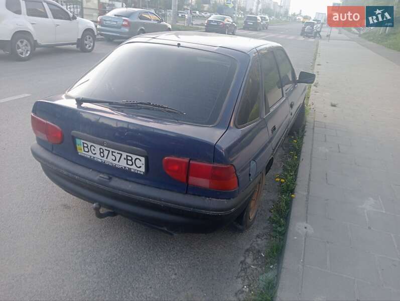 Хетчбек Ford Escort 1993 в Львові