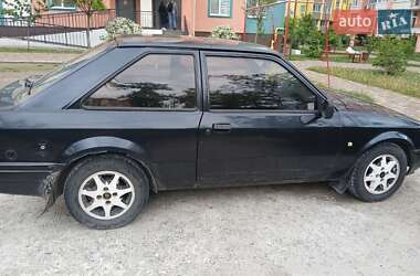 Хэтчбек Ford Escort 1989 в 