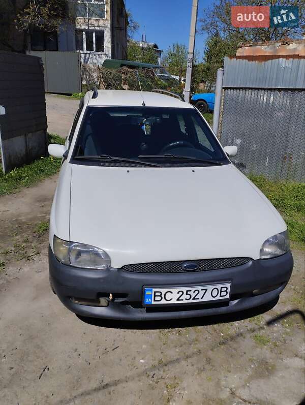 Універсал Ford Escort 1999 в Львові