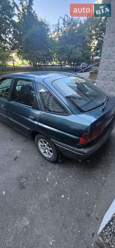 Хетчбек Ford Escort 1997 в Києві