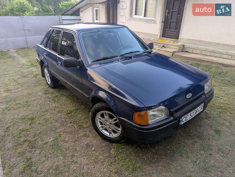 Хэтчбек Ford Escort 1988 в Великом Кучурове
