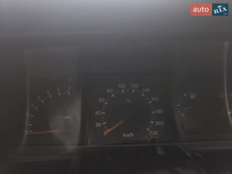 Хэтчбек Ford Escort 1989 в Кривом Роге