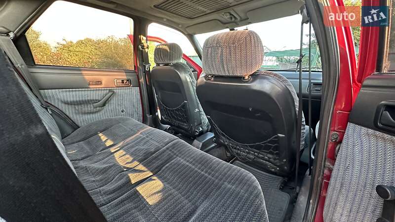 Седан Ford Escort 1991 в Каневе
