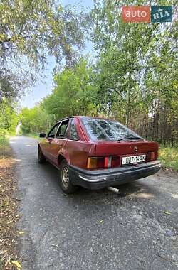 Хэтчбек Ford Escort 1988 в 