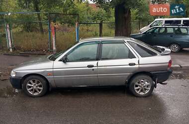 Седан Ford Escort 1998 в Киеве